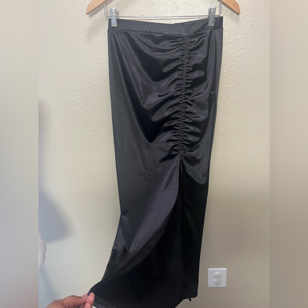Drawstring black skirt - Picture 4 of 8
